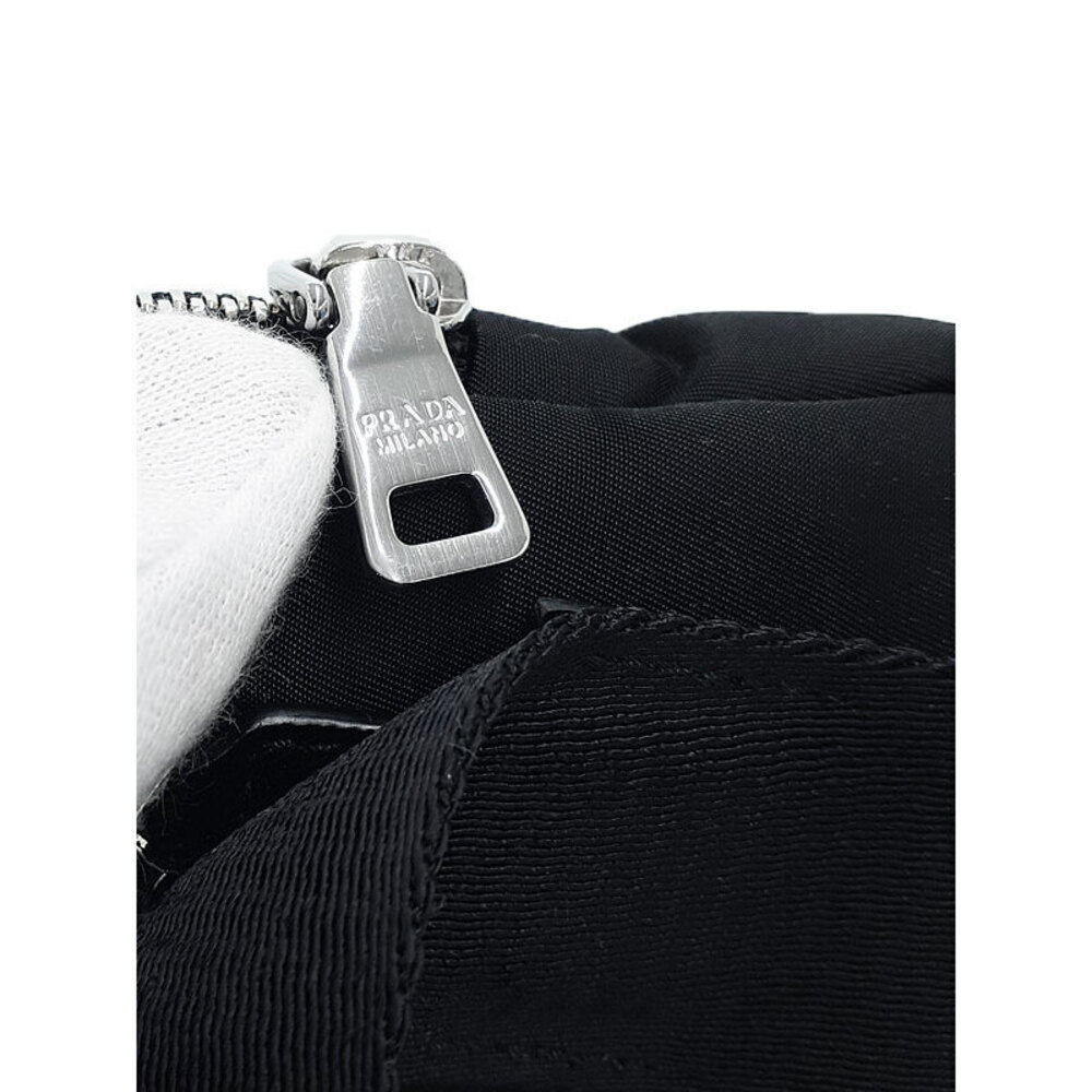 Prada ReEdition 2005 Saffiano Leather Chain Shoulder Bag Black - Picture 5 of 9